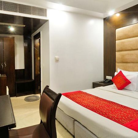 Hotel Benz International Delhi  Bagian luar foto