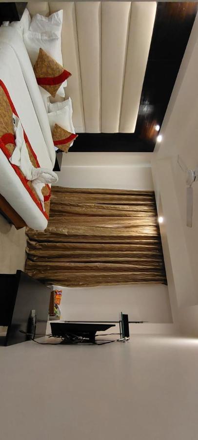 Hotel Benz International Delhi  Bagian luar foto