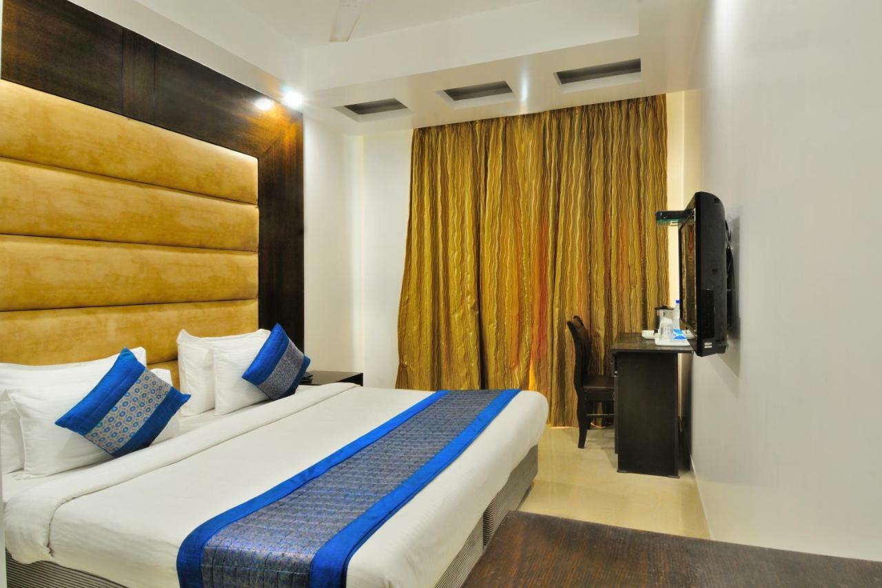 Hotel Benz International Delhi  Bagian luar foto