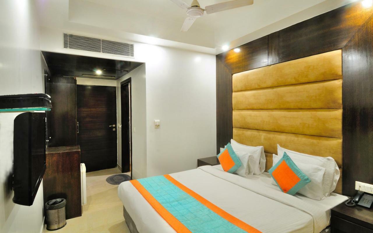 Hotel Benz International Delhi  Bagian luar foto