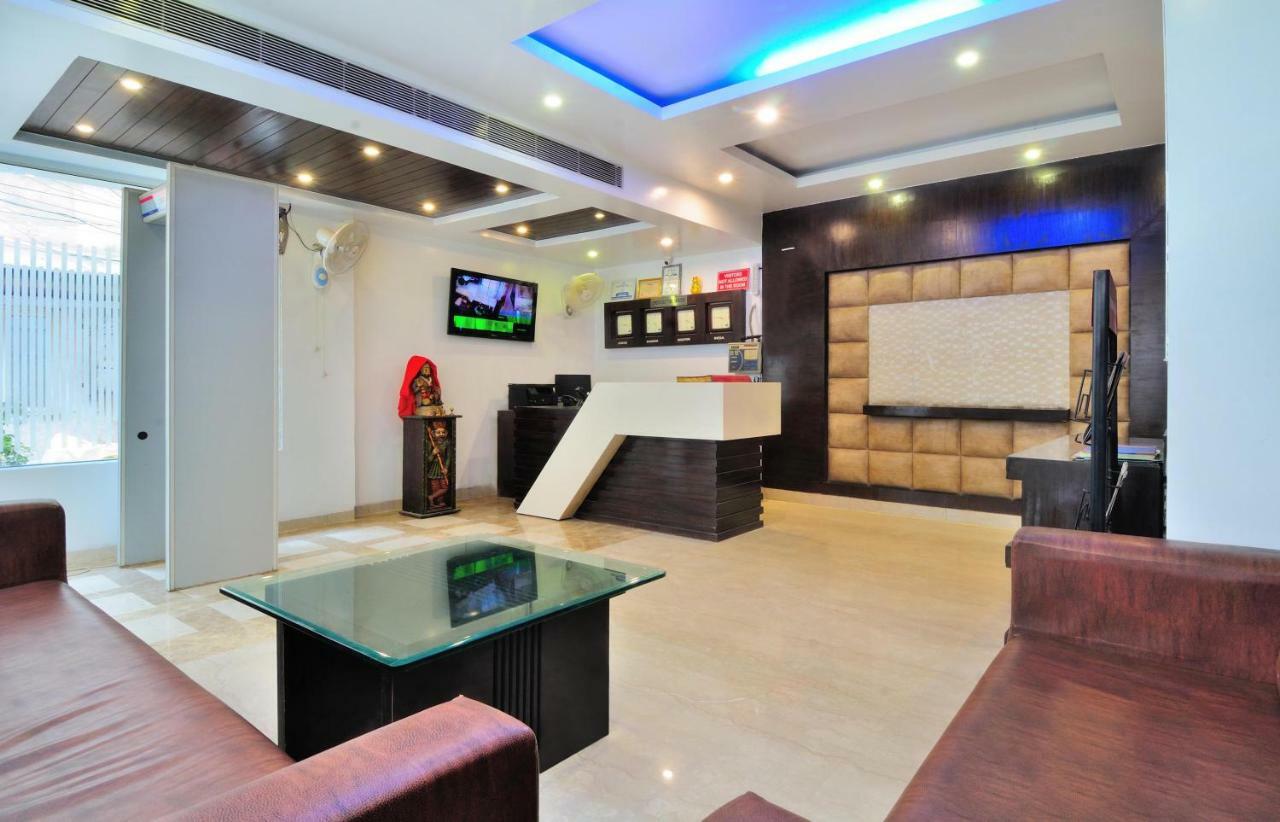 Hotel Benz International Delhi  Bagian luar foto