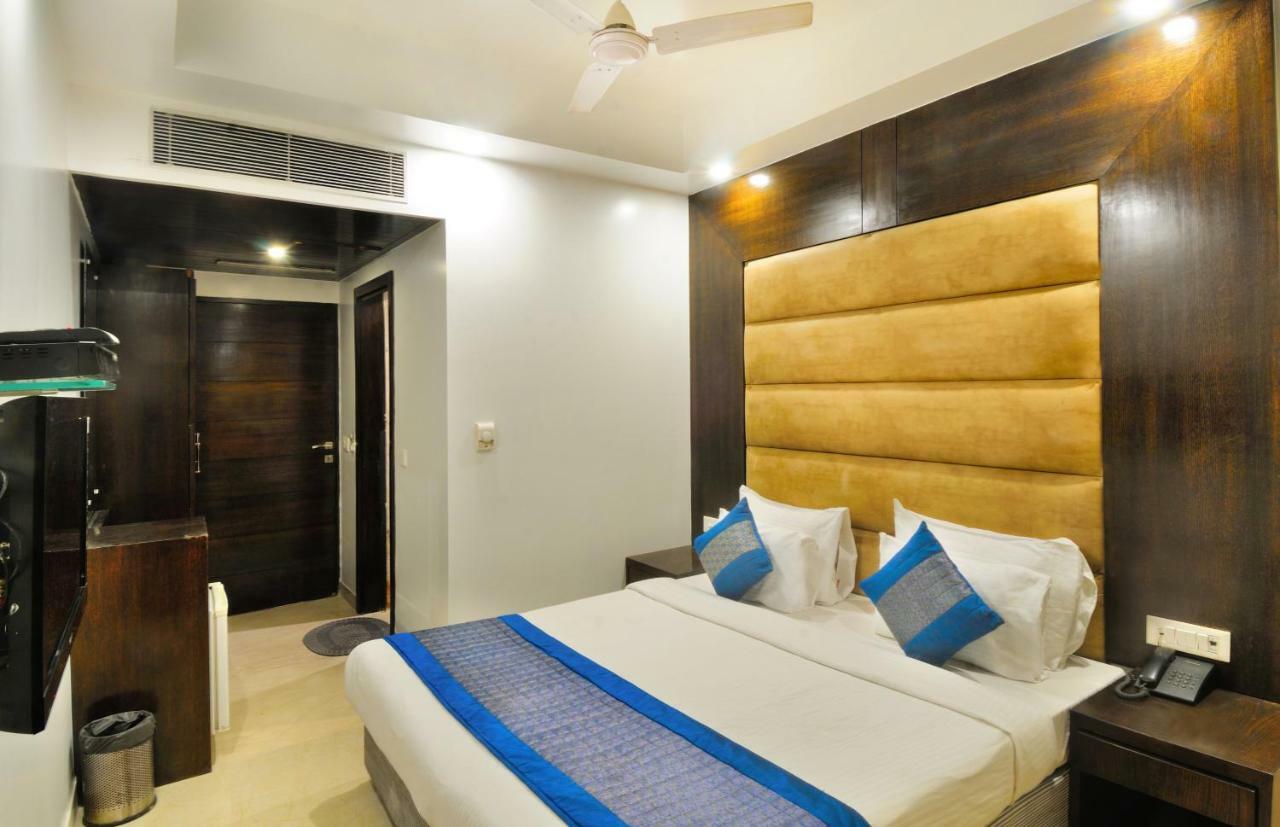 Hotel Benz International Delhi  Bagian luar foto