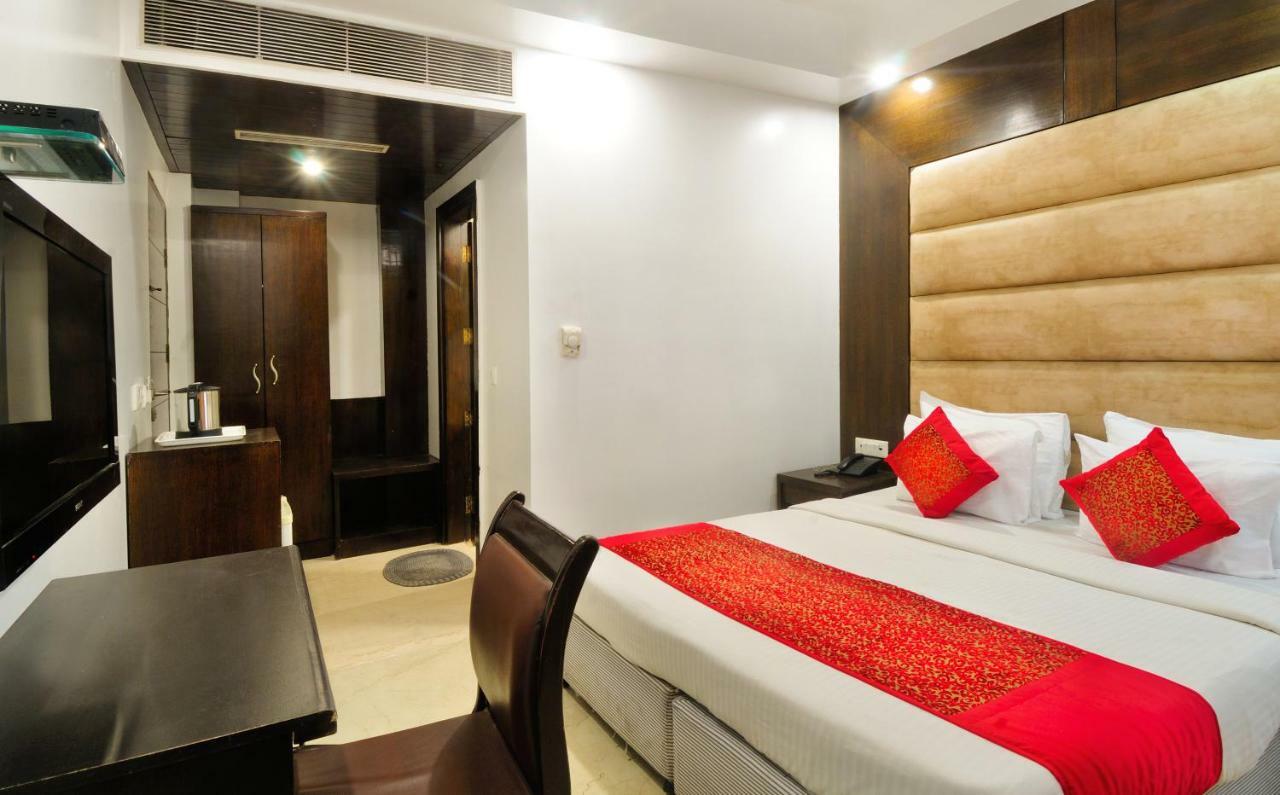 Hotel Benz International Delhi  Bagian luar foto